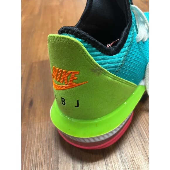 Nike LeBron 16 Low Air Max Trainer 2 - Size 10.5 - Picture 10 of 14